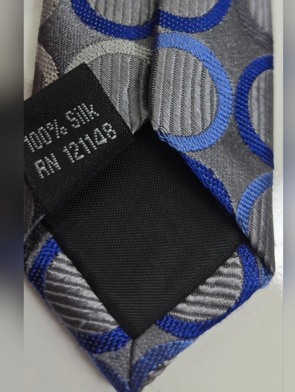 Michael Kors Blue and Grey Geometric Circles 100% Silk Neck Tie - Picture 6 of 7